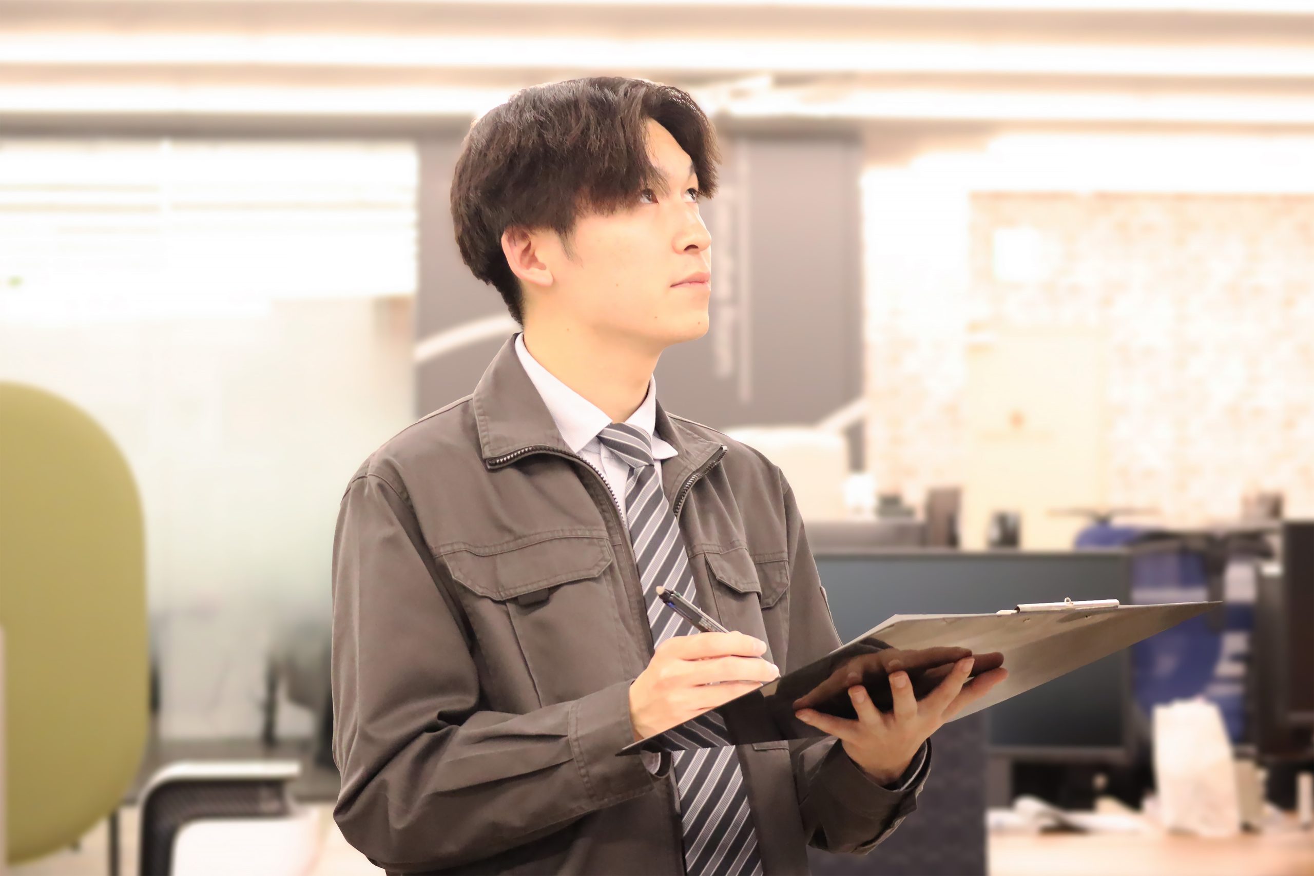 蛍光灯生産終了を受けLED化のご相談が増える中、丁寧に現場調査をしていきます